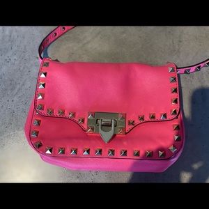 Authentic Valentino Rockstud crossbody Fluo Pink